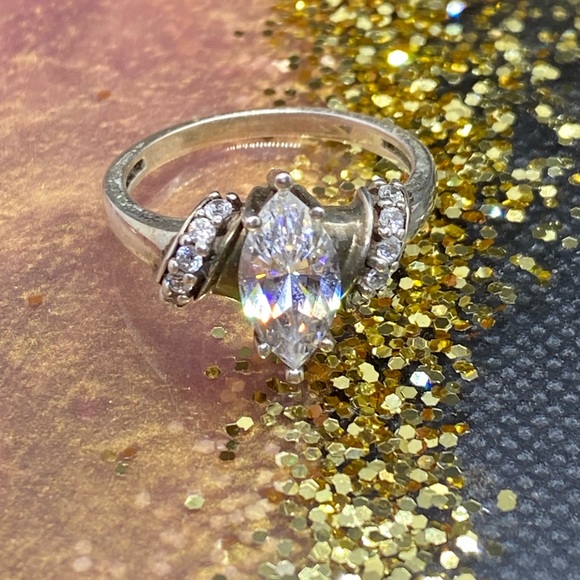 Sterling Silver Ring Stamped 925 Size 10 CZ - Picture 3 of 3